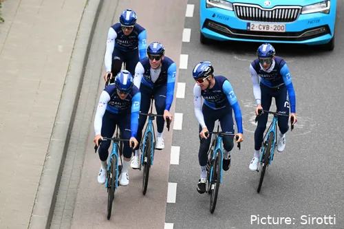 El Israel - Premier Tech anuncia la llegada de Alessandro Pinarello para 2026