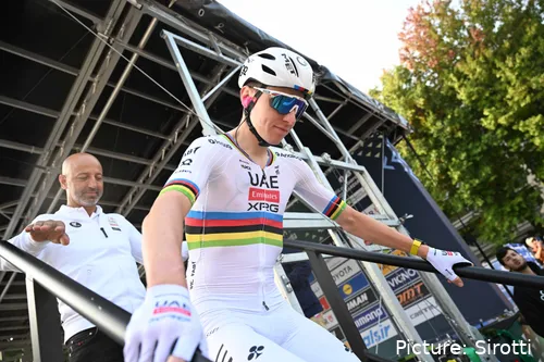 Tadej Pogacar está representado por Alex Carera