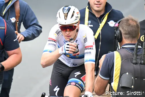 Tim Merlier, con el maillot de campeón de Europa de Quick-Step