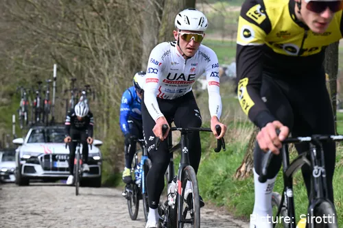 Mikkel Bjerg, ciclista de UAE Team Emirates XRG