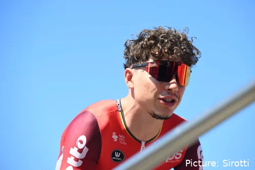 De Lie, con las gafas de sol y el maillot de Lotto