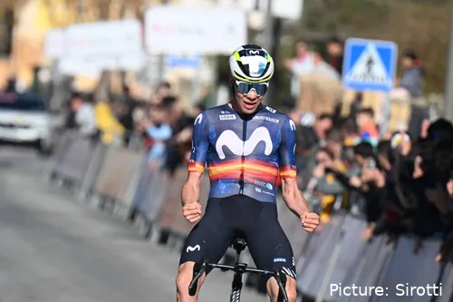 Iván Romeo, con el maillot de campeón de España de Movistar