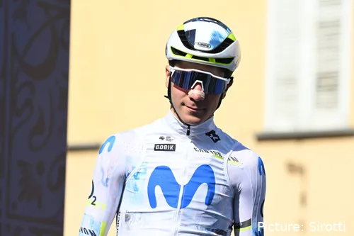 Cian Uijtdebroeks, estrella de Movistar Team