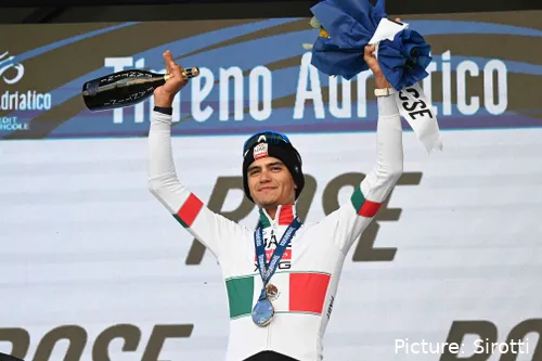 Isaac del Toro, en la Tirreno Adriático 2026