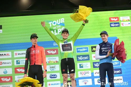Michael Storer ganó el Tour de los Alpes 2025.