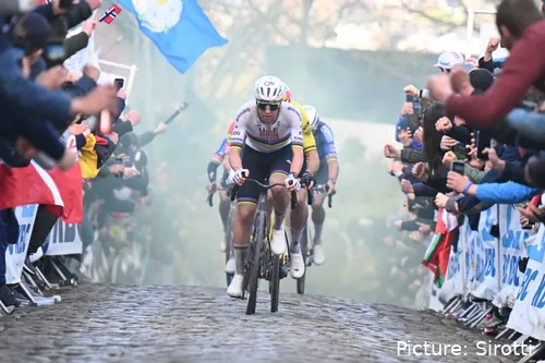 Tadej Pogacar, en el Tour de Flandes 2026