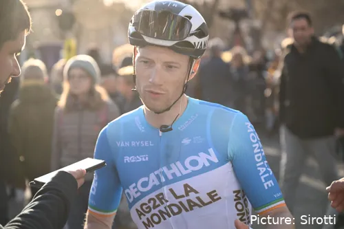 A passagem de Sam Bennett pela Decathlon AG2R La Mondiale começou mal, mas deu uma reviravolta em maio. @Sirotti