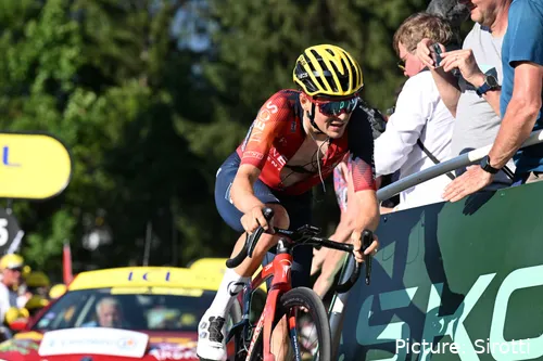 A temporada de 2024 na estrada acabou para Tom Pidcock