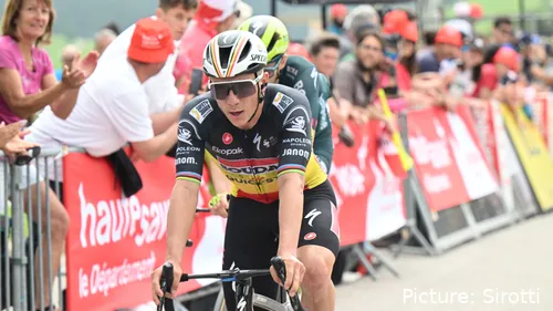 Remco colou-se a Pogacar e Vingeggard, não perdendo tempo para os rivais