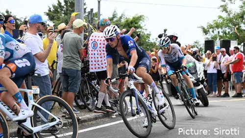 Valentin Madouas conquistou a medalha de prata