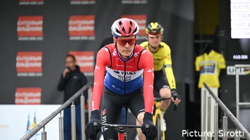 Dylan van Baarle foi o primeiro homem a desistir da Volta a Espanha 2024