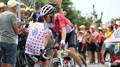 Ion Izaguirre abandonou a Volta a França à 11a etapa por doença&nbsp;