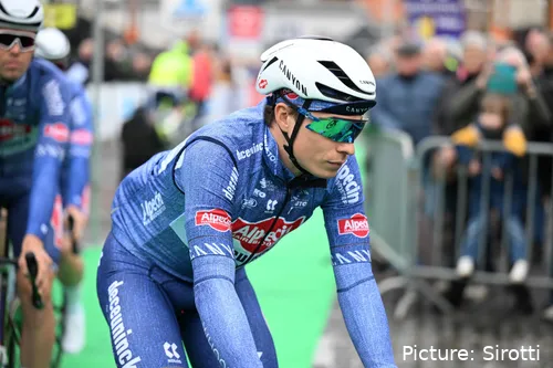 E vão duas vitórias para Philipsen no Tour.