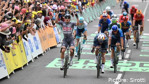 Jasper Philipsen teve uma Volta a França mais modesta do que em 2023, o que gerou dúvidas em relação à capacidade da Alpecin-Deceuninck para as chegadas ao sprint
