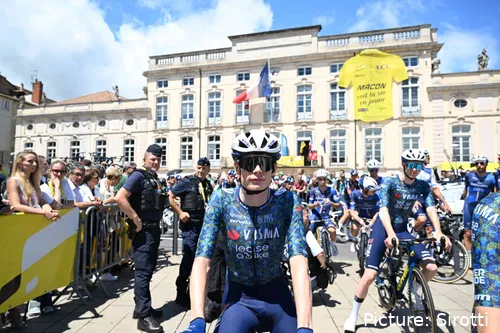 Vingeggard terá uma equipa forte e experiente em Clássicas ao seu lado na etapa de gravilha