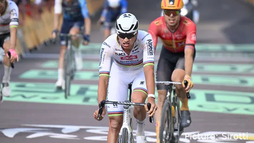 Até ao momento, Mathieu van der Poel já lançou Jasper Philipsen para 3 vitórias de etapa mas ainda não conquistou nenhuma para si próprio.