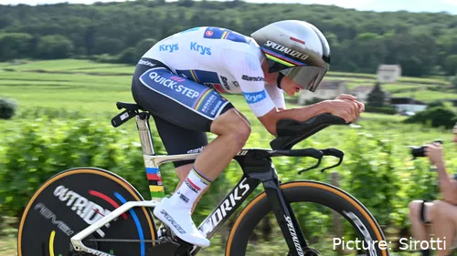 Remco Evenepoel sucedeu a 4 anos consecutivos de Tadej Pogacar a vencer a classificação da juventude