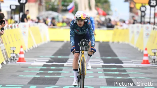 Wout van Aert num contrarrelógio do Tour de France
