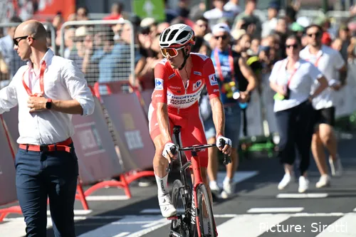 Mais um dia de Vermelho para Ben O'Connor