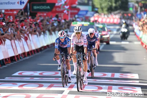 Bateu 3 vezes no poste... Hoje finalmente levantou os braços em Espanha&nbsp;