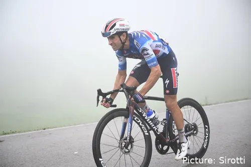 E tudo o vento levou... Landa disse adeus à luta pelo pódio na Volta a Espanha à 18ª etapa da corrida