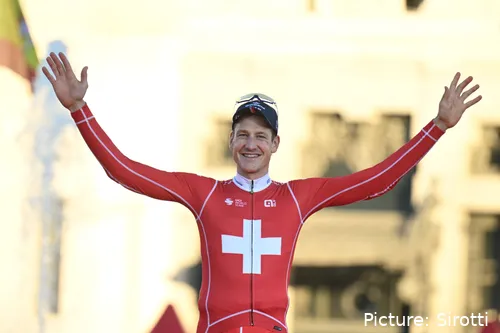 O treinador de Evenepoel destaca Küng como candidato à vitória no Mundial de contrarrelógio