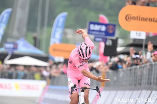 Isaac del Toro's rise in 2025 was crowned by a Giro d'Italia stage win wearing the Maglia Rosa