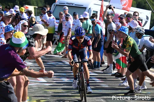 Onley está a fazer uma grande temporada, com um 3º lugar na Volta à Suíça, 5º no UAE Tour e 4º no Tour Down Under como grandes destaques. Neste Tour, já soma 5 top 10 em etapas
