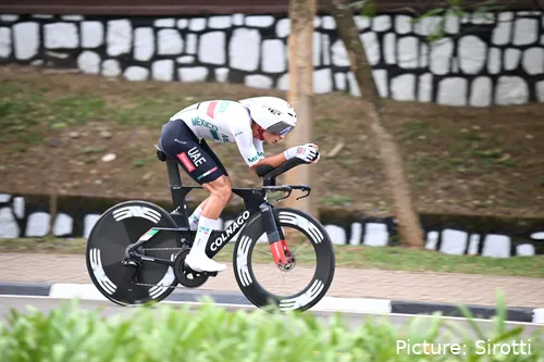 Isaac del Toro in action