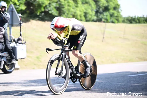 Jonas Vingegaard looks to seal the Vuelta a España in the time trial. @Sirotti