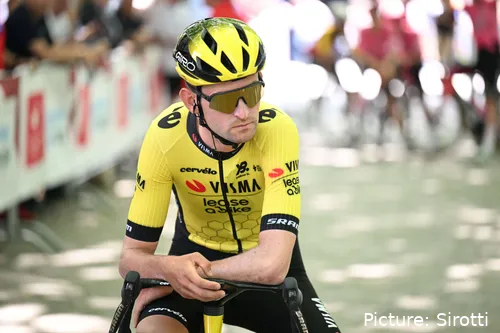 Tiesj Benoot é um ciclista histórico da equipa Visma.