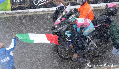 Vincenzo Nibali climbing the snowy Tre Cime di Lavaredo climb in the snow during the 2013 Giro d'Italia