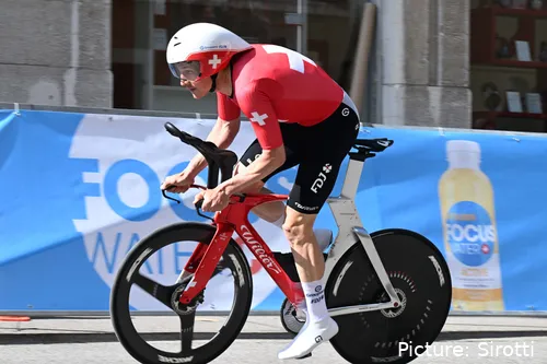 Stefan Küng, in the Swiss National Team jersey