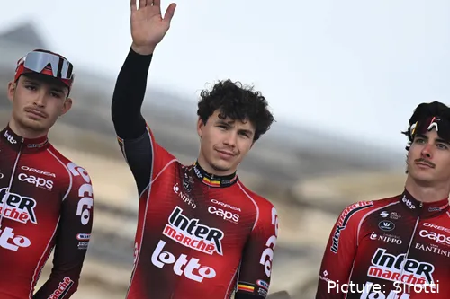 Arnaud De Lie antes da Paris-Roubaix 2026