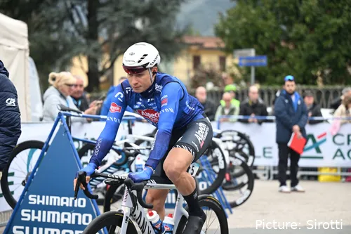 Jasper Philipsen in action during a 2026 race