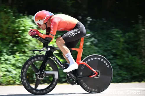 Tobias Foss im Zeitfahren für INEOS Grenadiers