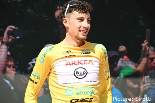 Vauquelin führt die Tour de Suisse 2025 an. @Sirotti