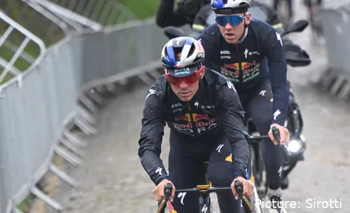 Remco Evenepoel bei der Streckenbesichtigung für die Flandern-Rundfahrt 2026