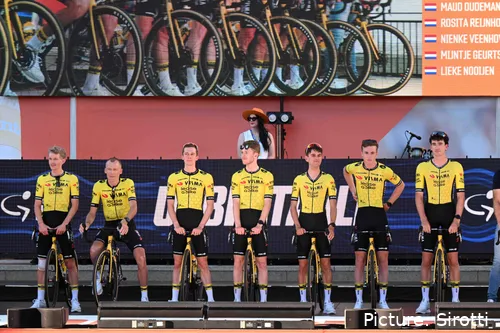 Team Visma | Lease a Bike's sterkte in aantallen maakt het moeilijk voor sommige rijders om naam te maken.