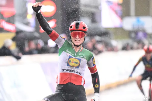 Elisa Longo Borghini wint de Ronde van Vlaanderen
