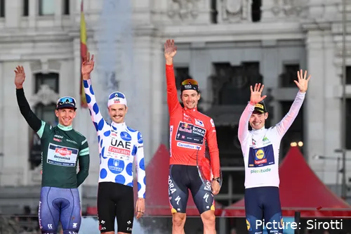 Tadej Pogacar's landgenoot Primoz Roglic won de Vuelta a Espana voor de vierde keer in 2024