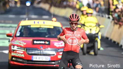 Kevin Vauquelin won etappe 2 van de Tour de France