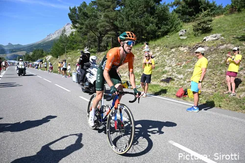 Simon Yates won de Vuelta a Espana in 2018