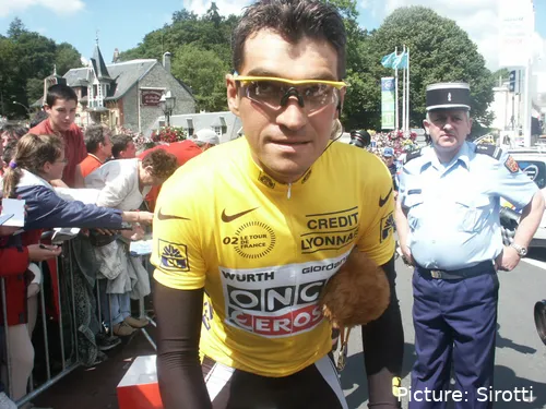Igor González de Galdeano op kop in de Tour de France 2002