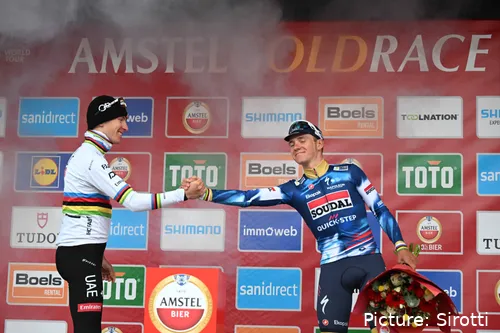Pogacar en Evenepoel werden allebei verslagen in de Amstel Gold Race