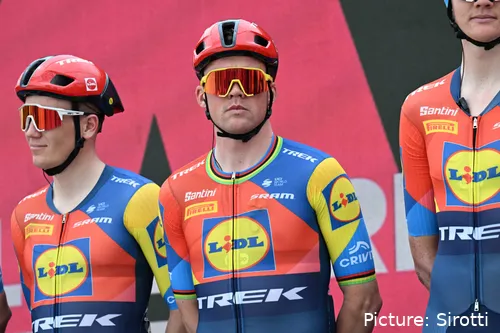 Mads Pedersen op het startpodium