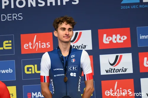 Paul Seixas op het podium