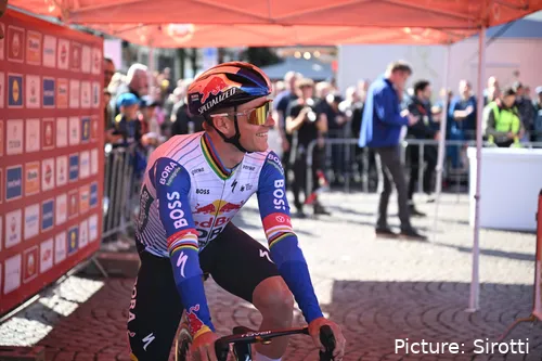 Remco Evenepoel voor Amstel Gold Race 2026