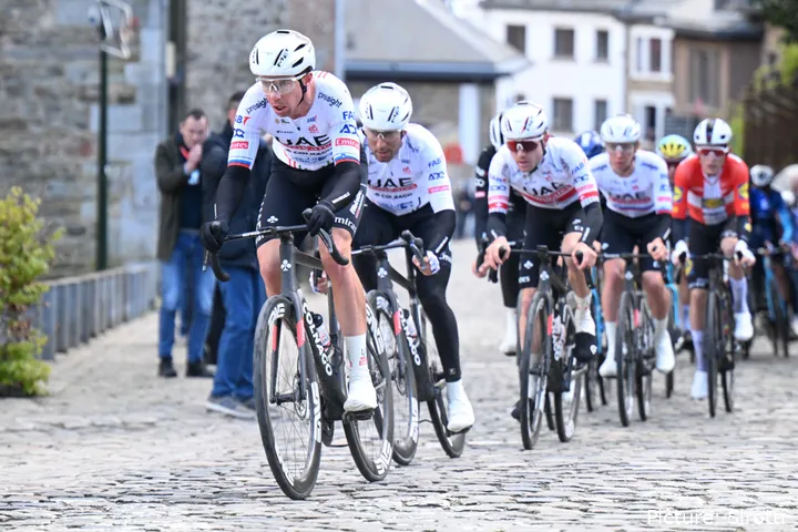 El UAE Team Emirates XRG es uno de los equipos con más presupuesto del pelotón