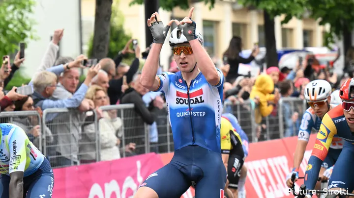 Tim Merlier se llevó la etapa final de Roma.